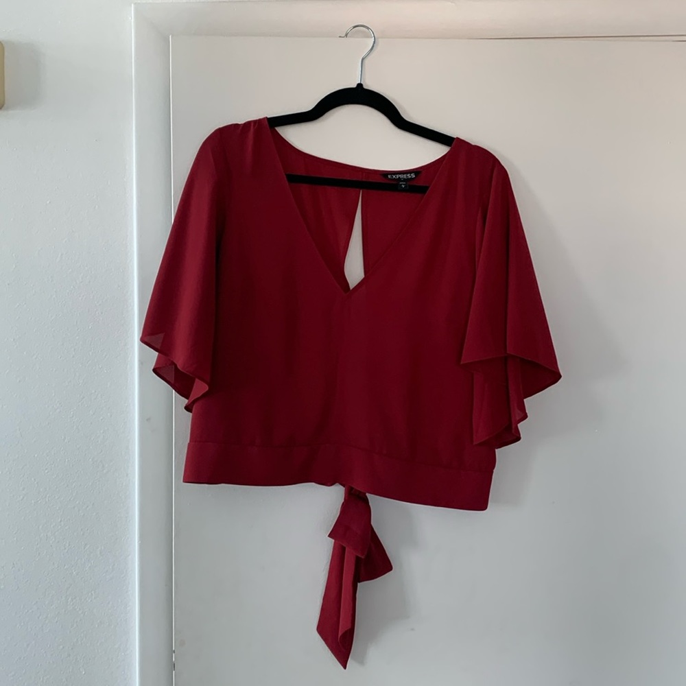 Express Women’s V neck blouse flutter sleeves, Burgundy size Large